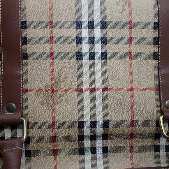 *SOLD*Authentic Burberry Travel Bag with crossbody strap - Picture 9 of 16
